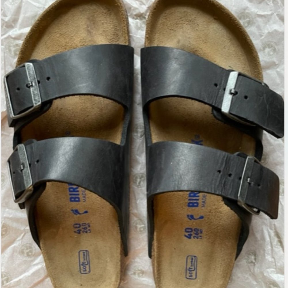 Authentic black leather soft bed Arizona Birkenstocks size 40